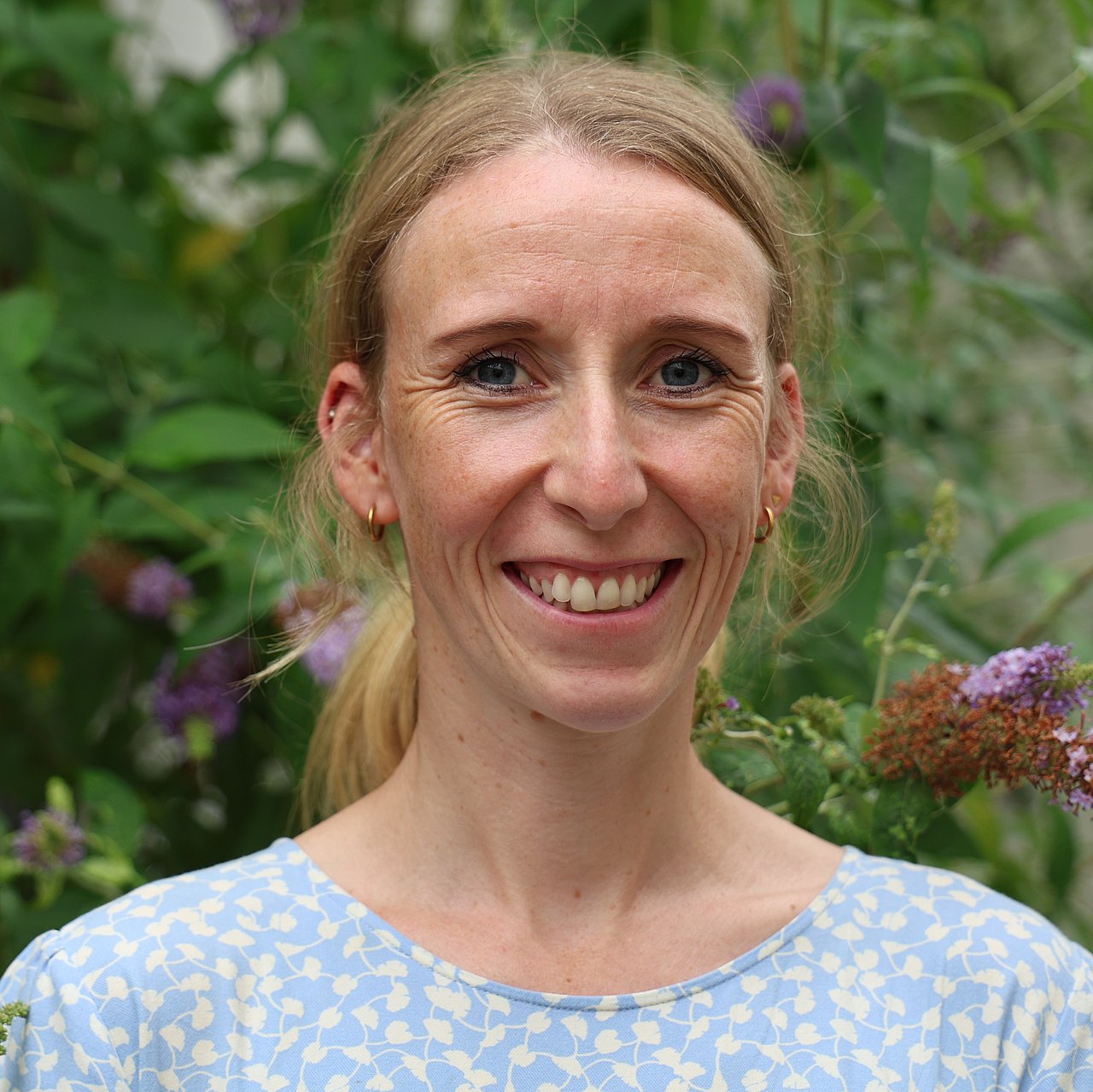 Portraitfoto der Sozialpädagogin Annalena Kupfer